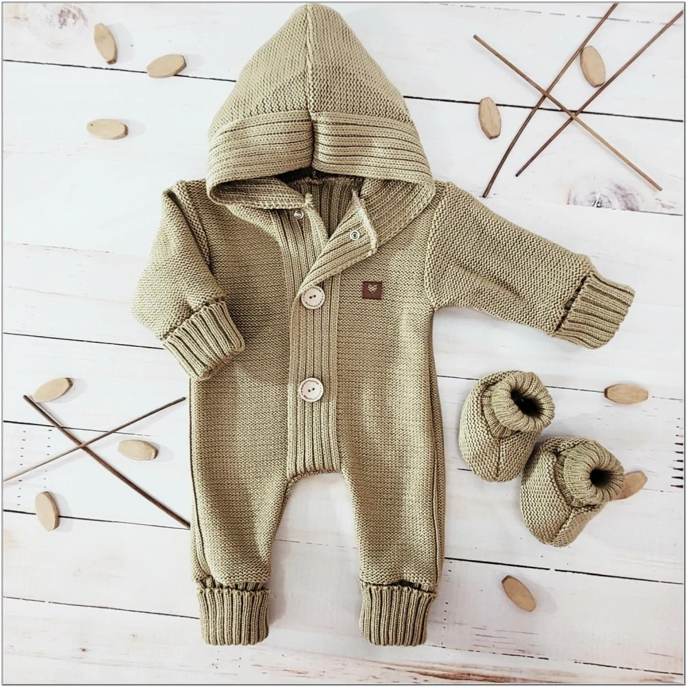 Kojenecký pletený overálek + capáčky kapučíno74