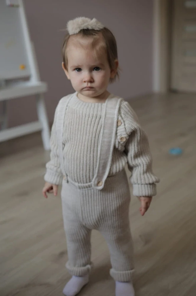 Kojenecké pletené kalhoty se šlemi kapučíno 56/62