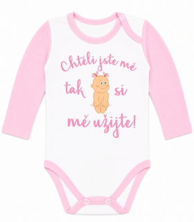 Body s nápisem "Chtěli jste mě tak si mě užijte!" 50r