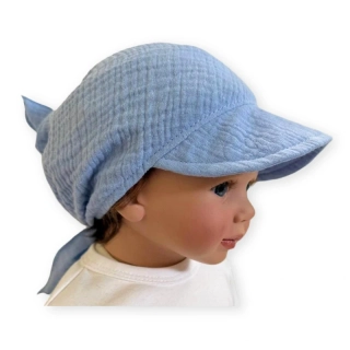 Dětský mušelínový šátek s kšiltíkem modrá