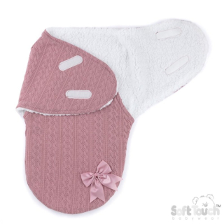Vyteplená swaddle zavinovačka s kožíškem pudrová