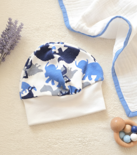 Kojenecká bavlněná čepička Hříbek dinosauři modrá