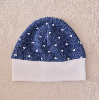 Kojenecká bavlněná čepička Hříbek denim srdíčka